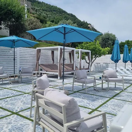 Relais Al Castello 4* 卡斯特拉玛雷帝斯达比亚