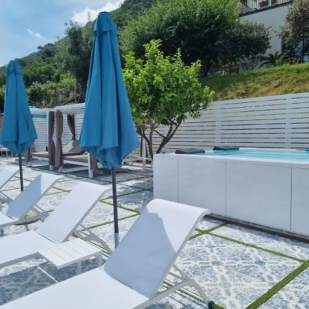 Relais Al Castello 住宿加早餐酒店 4*